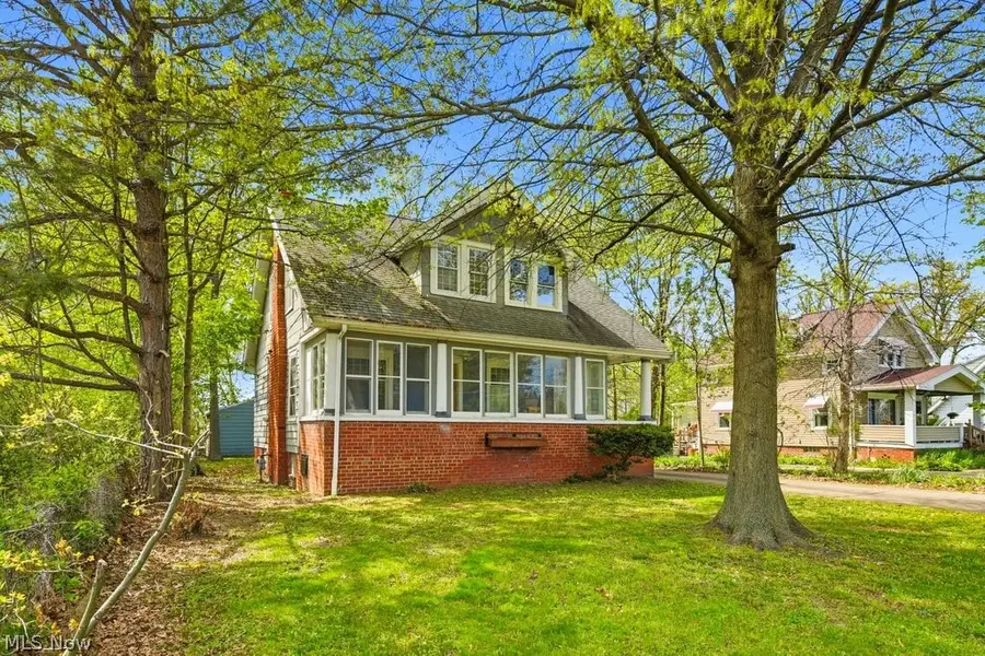 1712 E 300th Street, Wickliffe, OH 44092 - #2