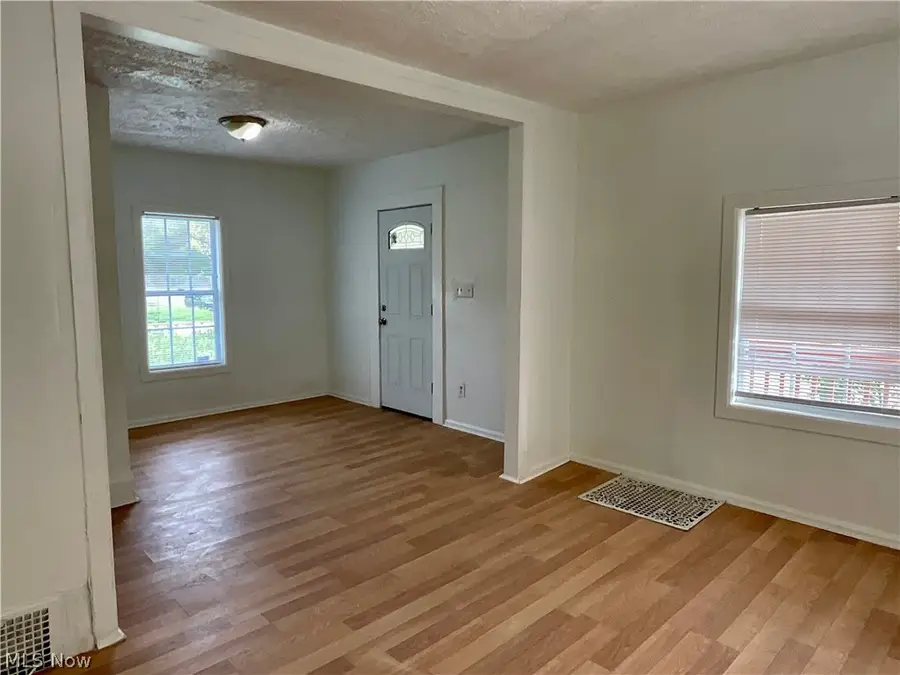 261 Russell Avenue, Akron, OH 44311 - #2
