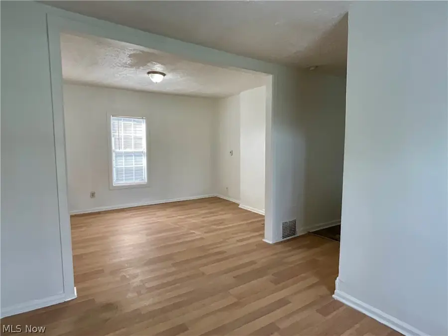 261 Russell Avenue, Akron, OH 44311 - #3