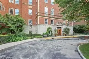 13415 Shaker Boulevard #11H4, Cleveland, OH 44120