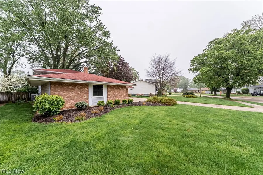 21298 Nottingham Drive, Cleveland, OH 44126 - #3
