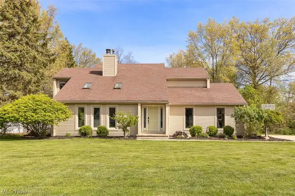 32290 Orchard Park Drive, Avon Lake, OH 44012
