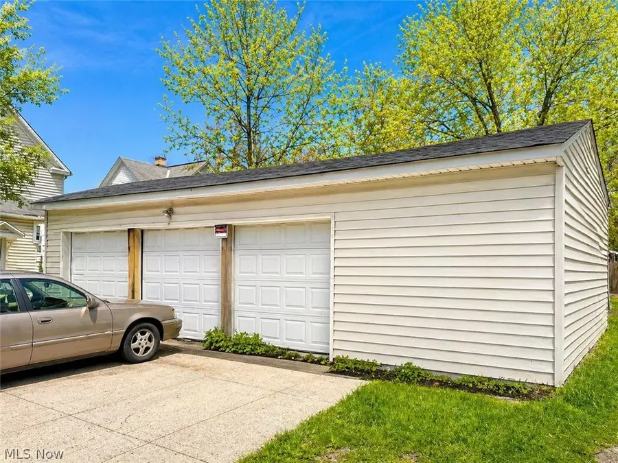 3295 W 56th Street, Cleveland, OH 44102 - #3