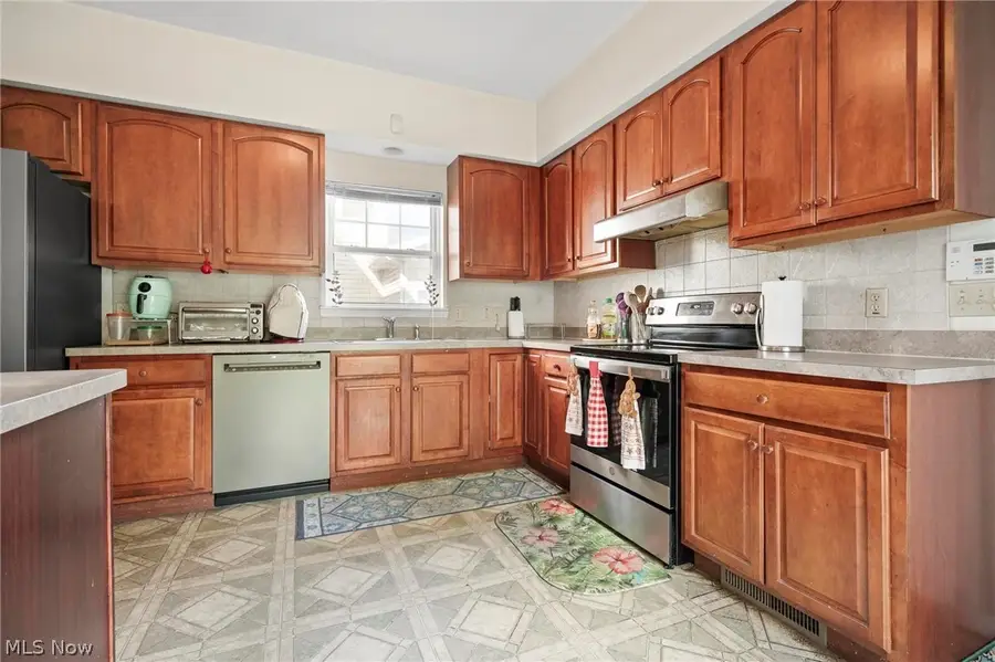 4982 Penny Lane, North Olmsted, OH 44070 - #2