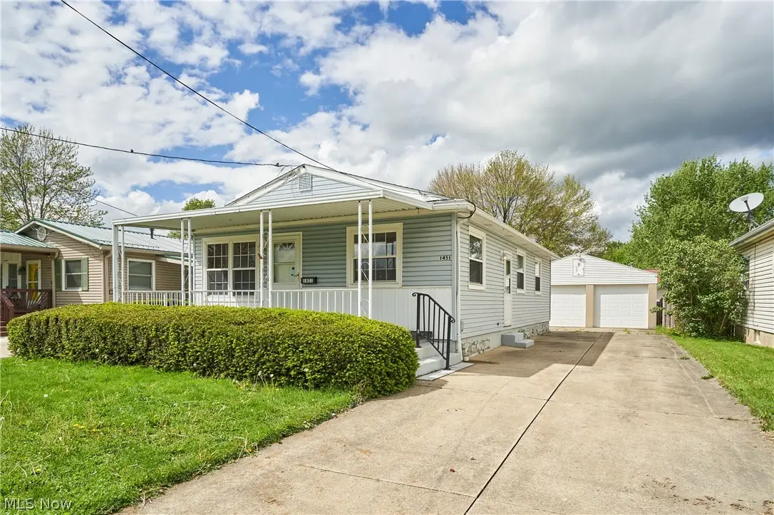 1451 Grand Boulevard, Barberton, OH 44203 - #1