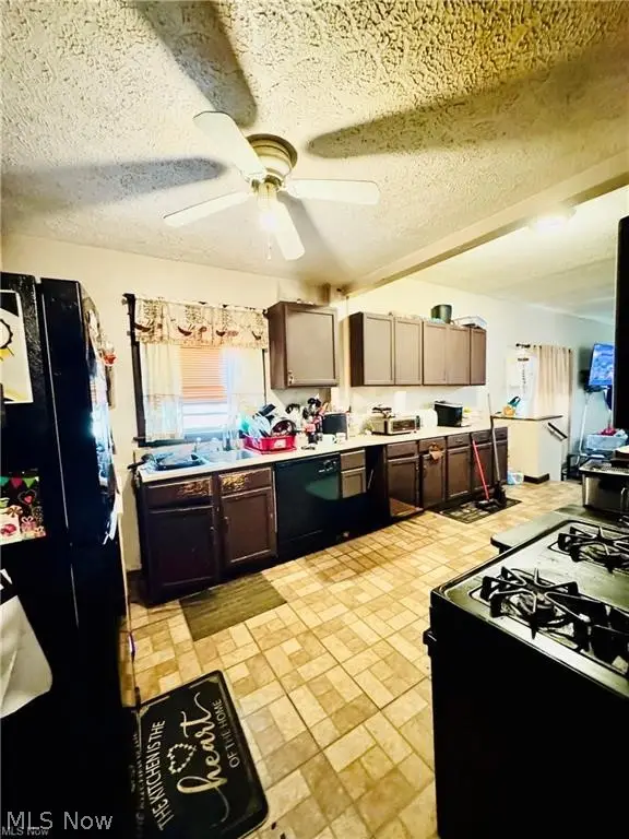 927 Avon Street, Akron, OH 44310 - #2