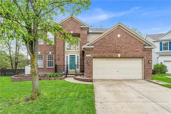 9026 Huxley Lane, Olmsted Twp, OH 44138