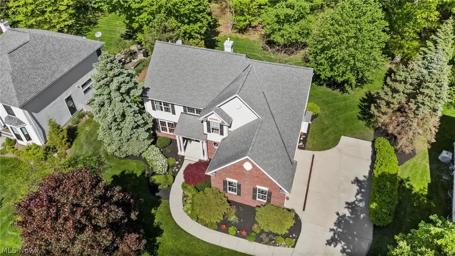 255 Williamsburg Drive, Avon Lake, OH 44012 - #3