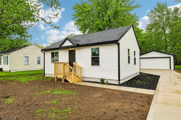 38849 Adkins Road, Willoughby, OH 44094