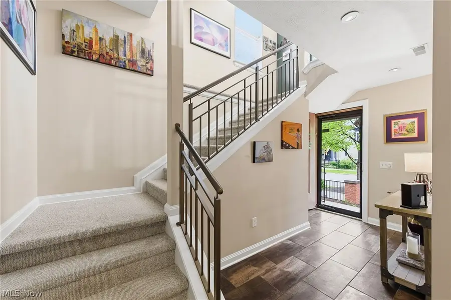3897 Clinton Avenue, Cleveland, OH 44113 - #2