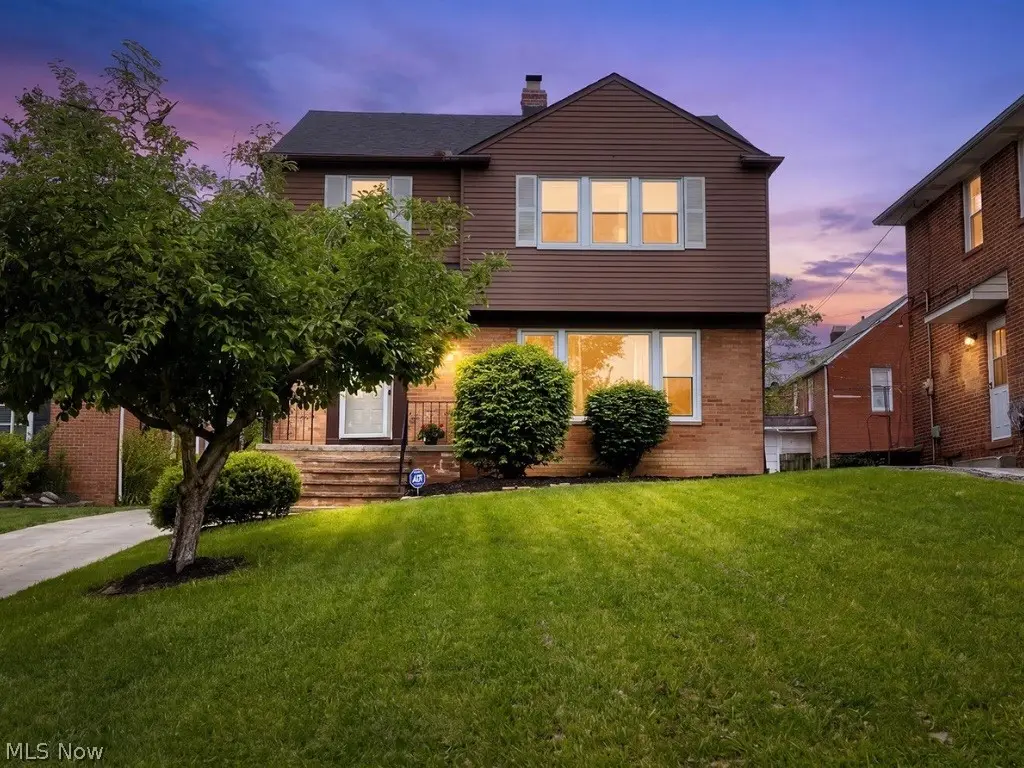 3873 Washington Boulevard, University Heights, OH 44118 - #1