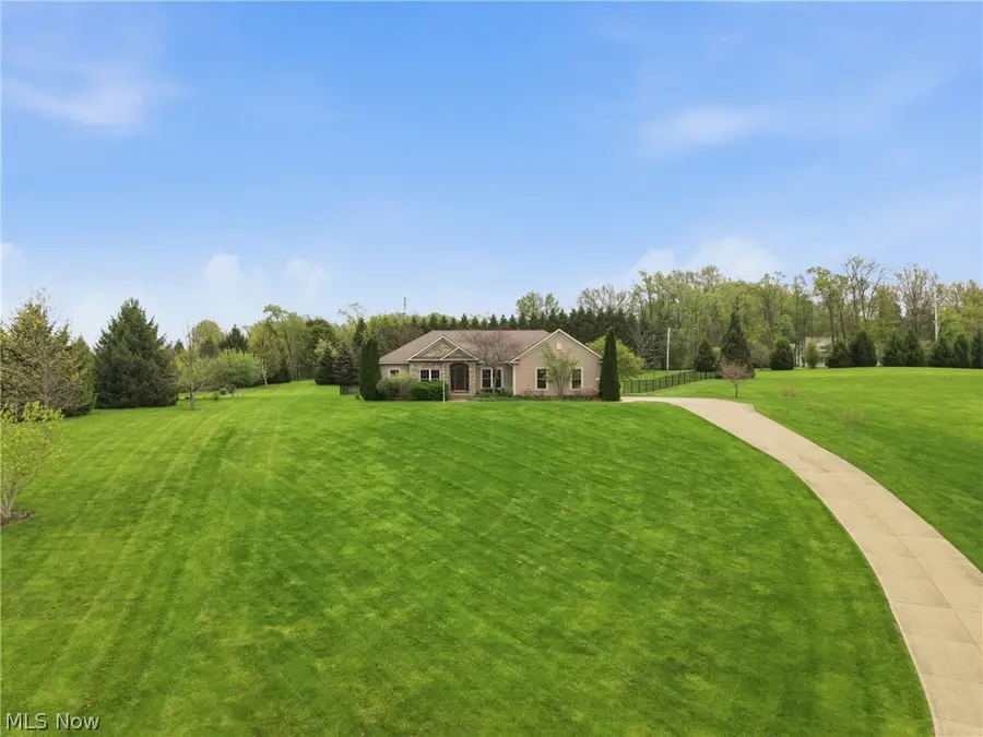 690 Lang Farm Drive, Medina, OH 44256 - #2