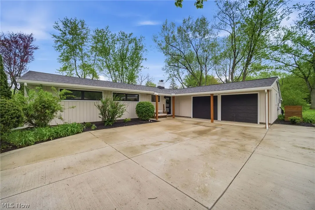 12789 Manchester Drive, Chesterland, OH 44026 - #1