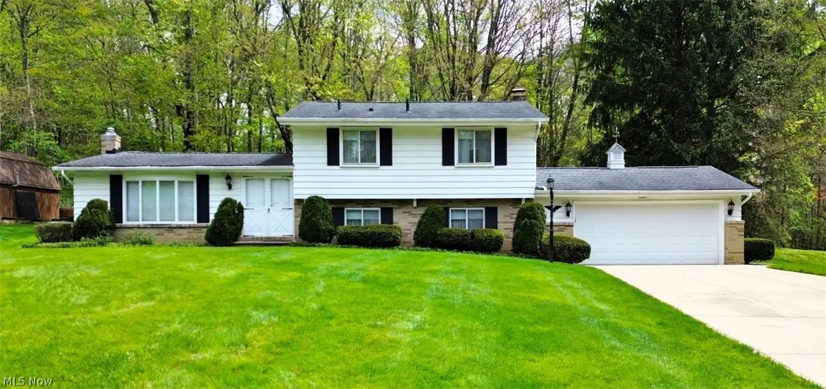 6977 Springledge Road, Sagamore Hills, OH 44067 - #1