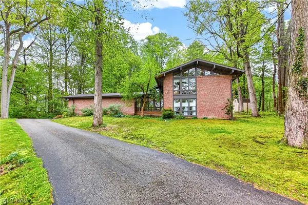 455 Barrington Ridge Road, Painesville, OH 44077