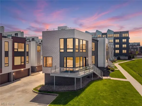 1250 W 70th Street, Cleveland, OH 44102