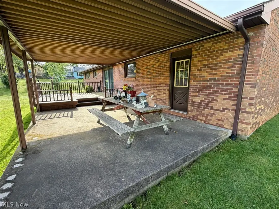3937 Linda Nw Street, North Canton, OH 44720 - #3