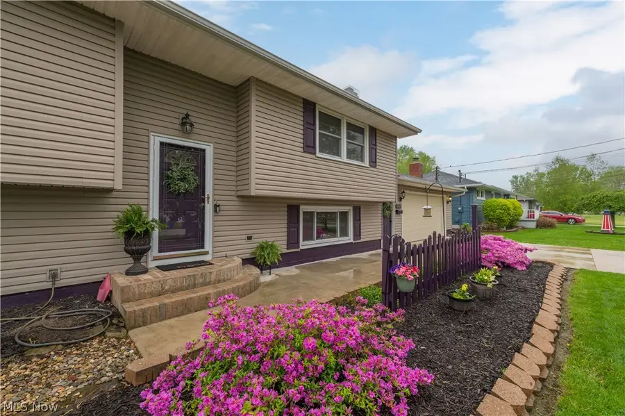 640 W Martin Avenue, Amherst, OH 44001 - #3