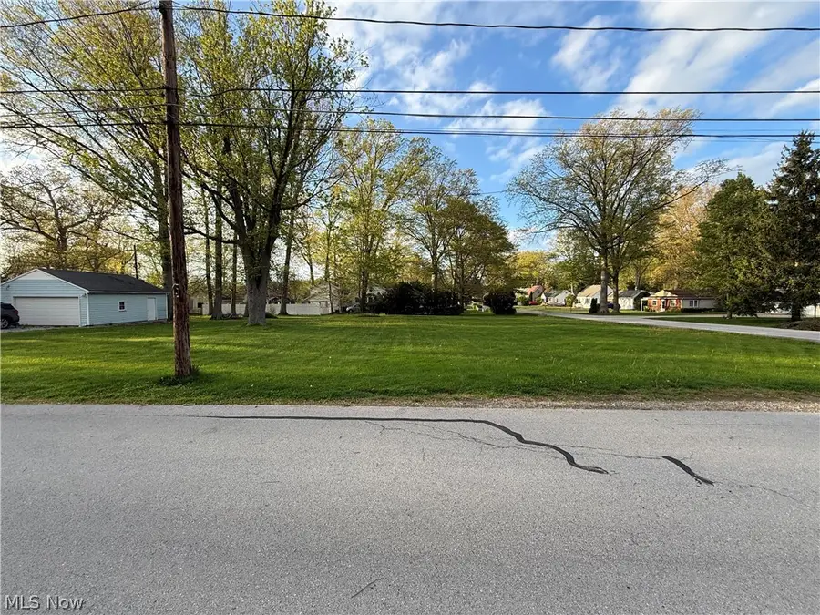154 Tomahawk Drive, Avon Lake, OH 44012 - #2