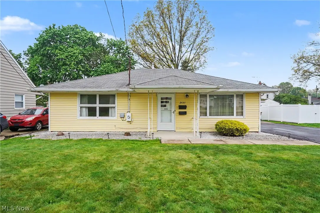 2651 11th Street, Cuyahoga Falls, OH 44221 - #1