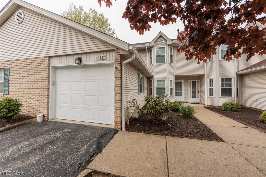 16457 Emerald Point, Middleburg Heights, OH 44130 - #1