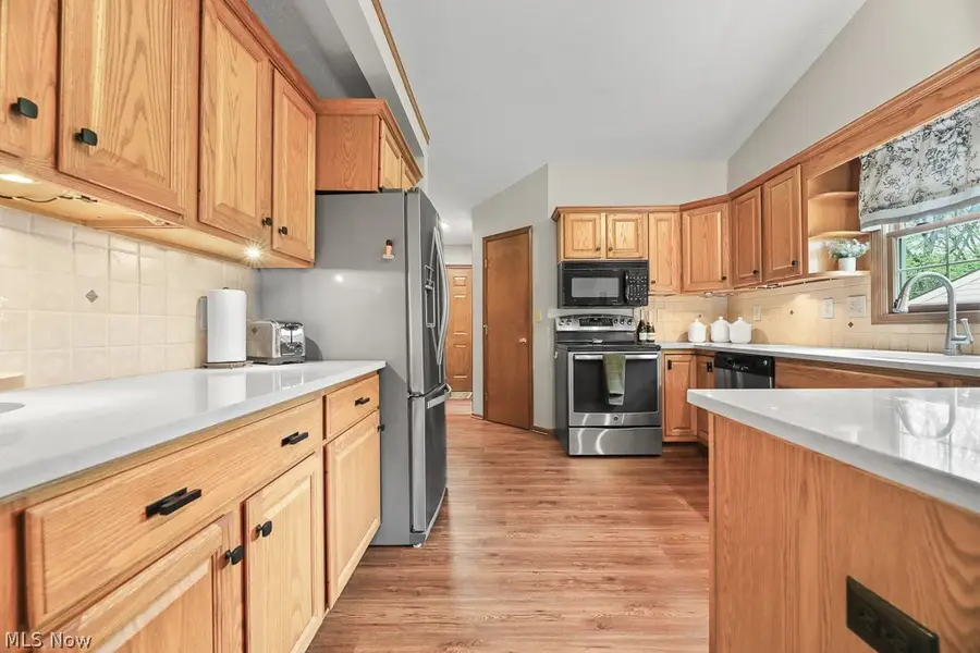 392 Maplewood Drive, Alliance, OH 44601 - #3