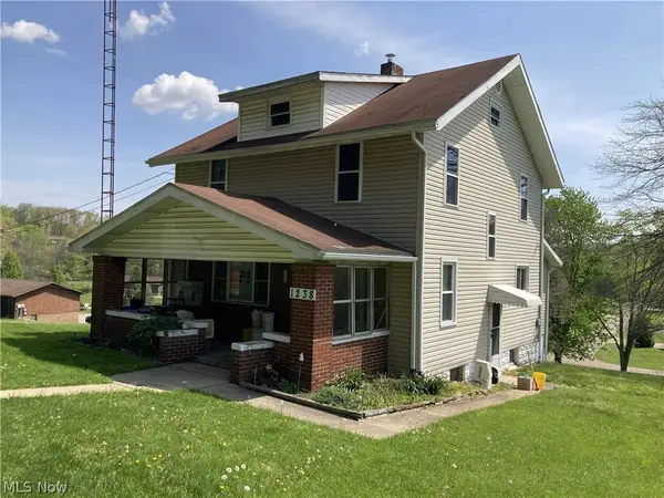 1238 Schneiders Crossing Nw Road, Dover, OH 44622