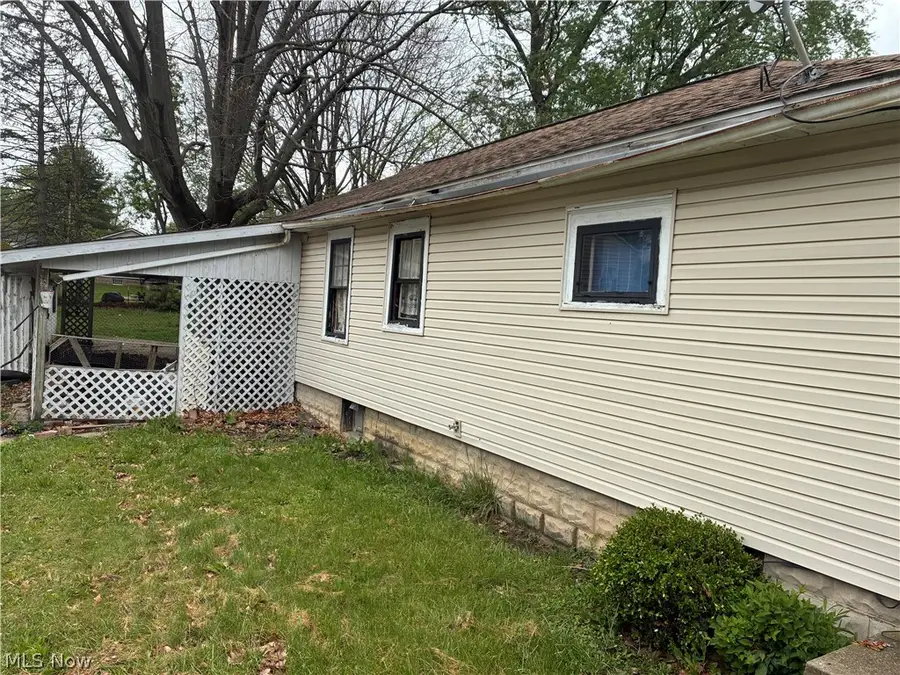 323 Harding Sw Avenue, Massillon, OH 44646 - #3