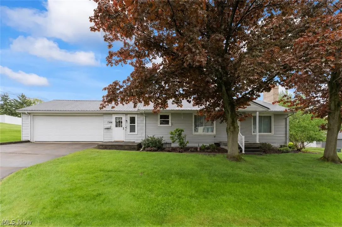 1304 E 2nd Street, Dover, OH 44622 - #1