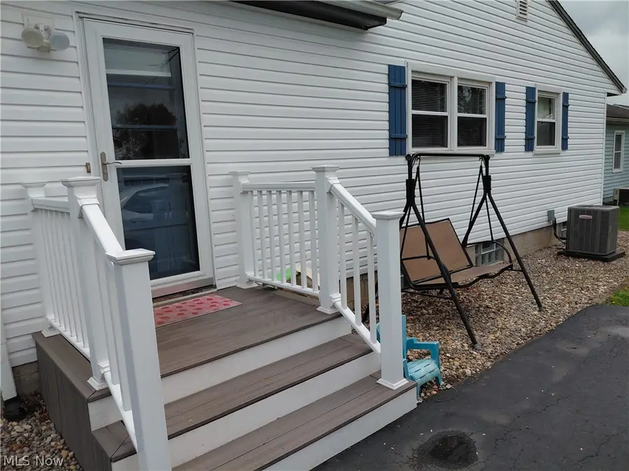 506 Moore Street, Hubbard, OH 44425 - #3