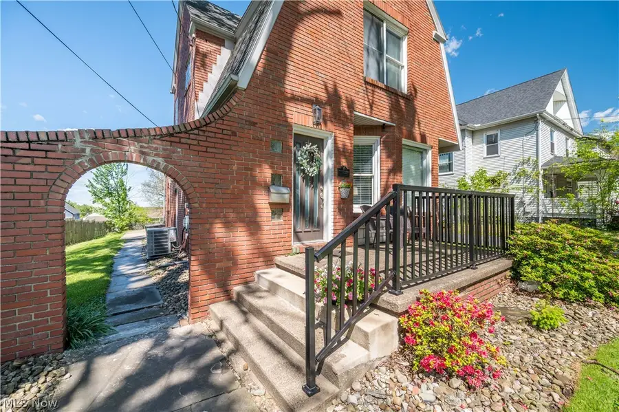 124 Hartzell Avenue, Niles, OH 44446 - #3