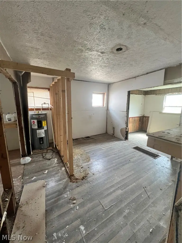 996 Burkhardt Avenue, Akron, OH 44301 - #2