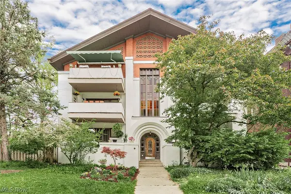 2577 Overlook Road #W3 (5), Cleveland Heights, OH 44106