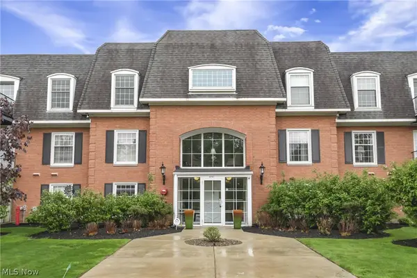 22701 Center Ridge Road #212, Rocky River, OH 44116