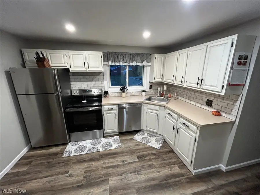 8772 Lake Shore Boulevard, Mentor, OH 44060 - #3