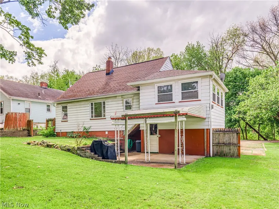 717 Columbia Avenue, Akron, OH 44310 - #3