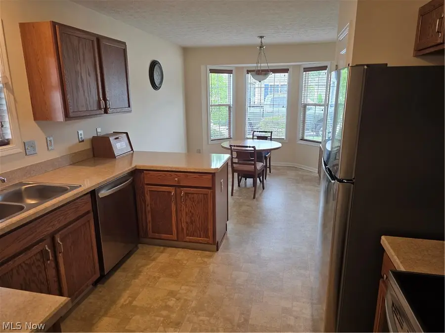 136 Haydens Arbor, Elyria, OH 44035 - #3