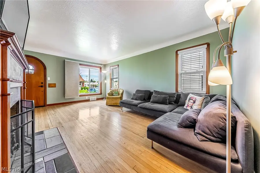 7415 Jameson Road, Parma, OH 44129 - #2