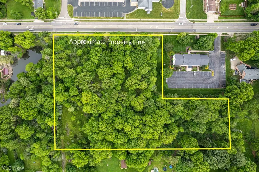 196 N Broad Street, Canfield, OH 44406 - #2