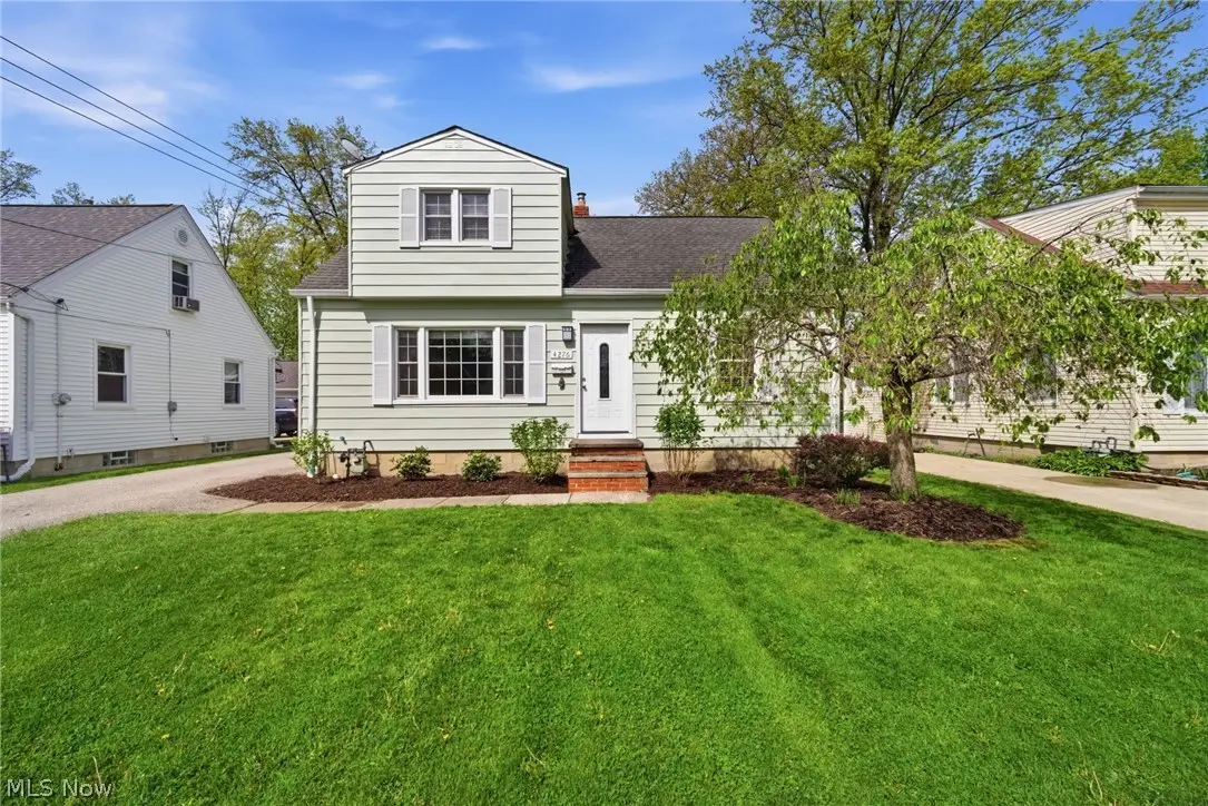 4276 Grove Avenue, Willoughby, OH 44094 - #1