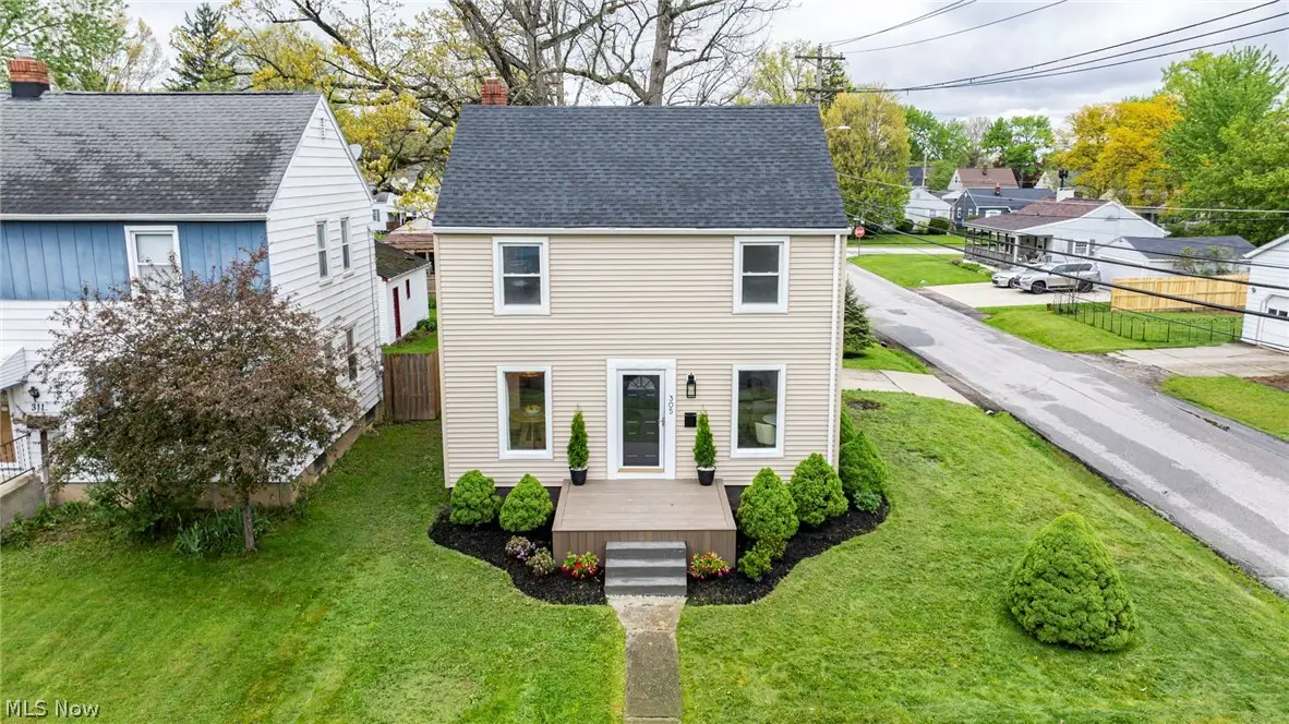 305 Hayes Avenue, Cuyahoga Falls, OH 44221 - #1