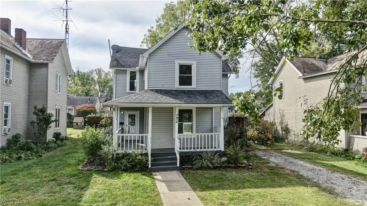 325 W Maryland Avenue, Sebring, OH 44672 - #1