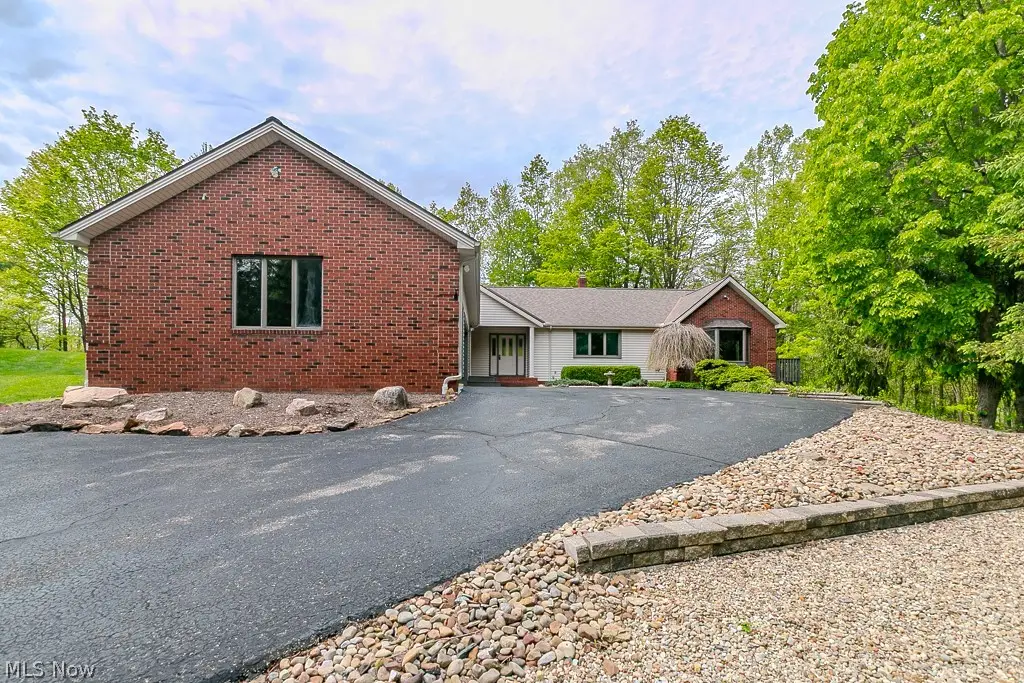 11530 Blackberry Lane, Chesterland, OH 44026 - #1