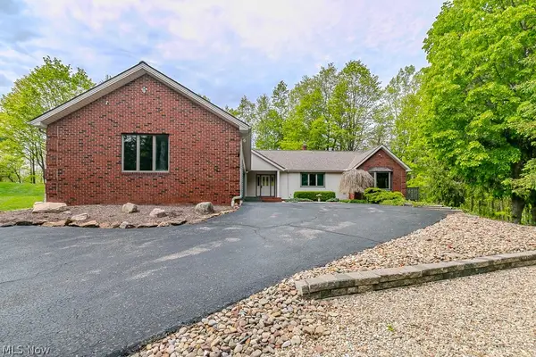 11530 Blackberry Lane, Chesterland, OH 44026