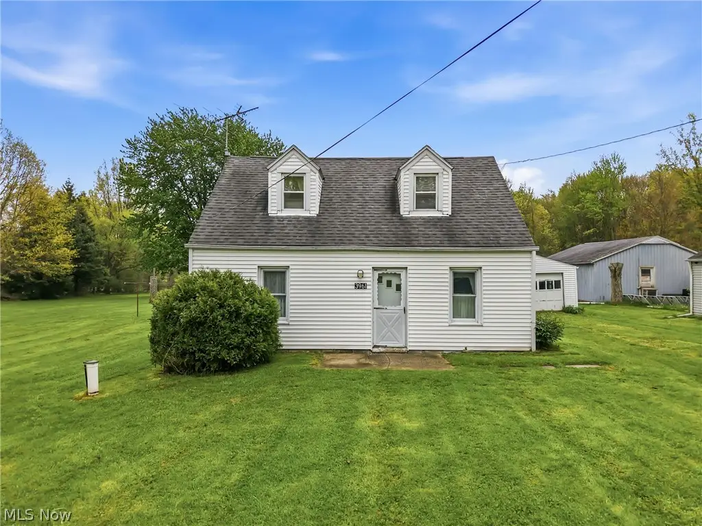 3961 S Main Street, Hubbard, OH 44425 - #1