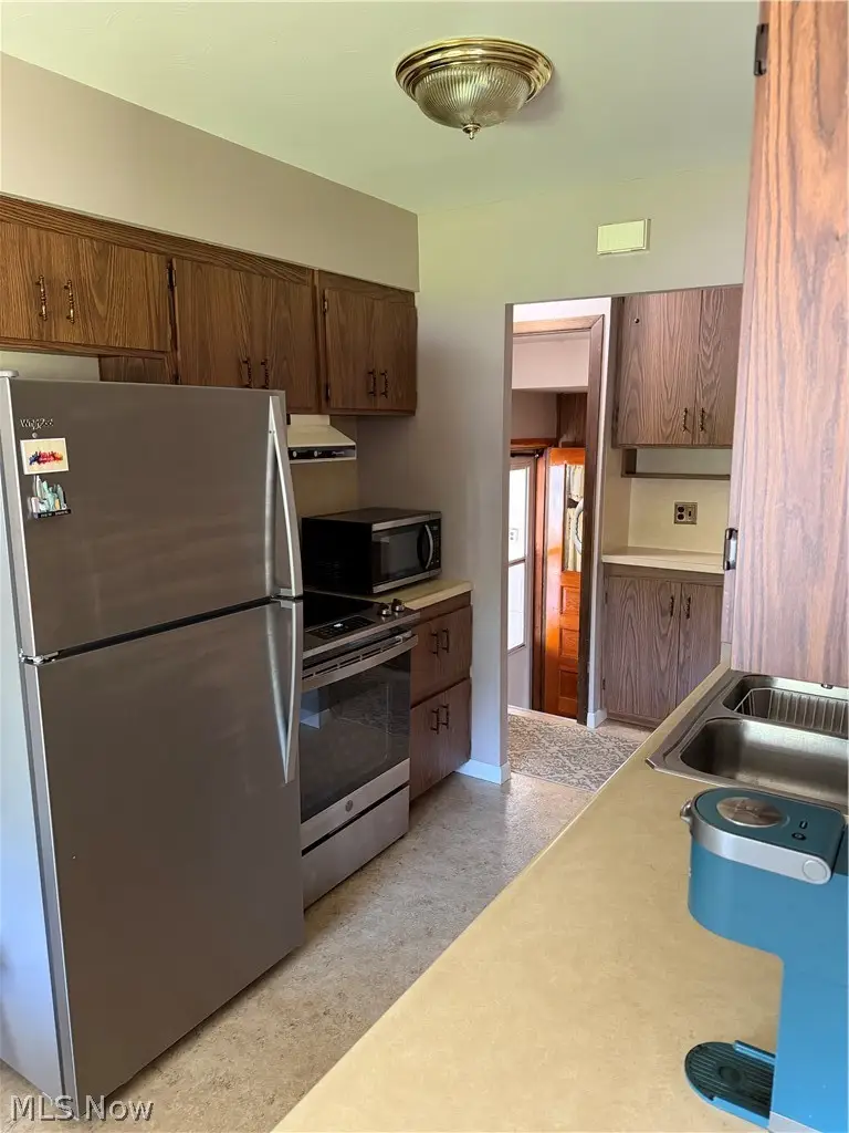 1663 Drenik Drive, Wickliffe, OH 44092 - #2