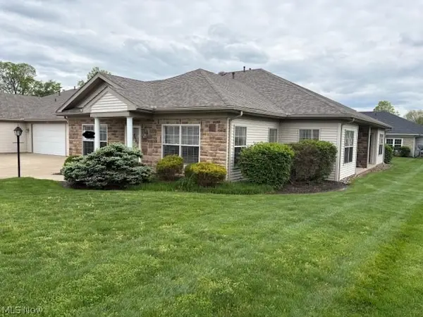 3077 Whitewood Nw Street, North Canton, OH 44720