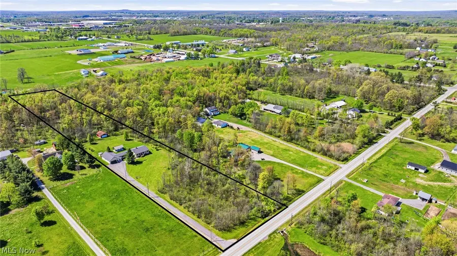 16715 Nauvoo Road, Middlefield, OH 44062 - #2