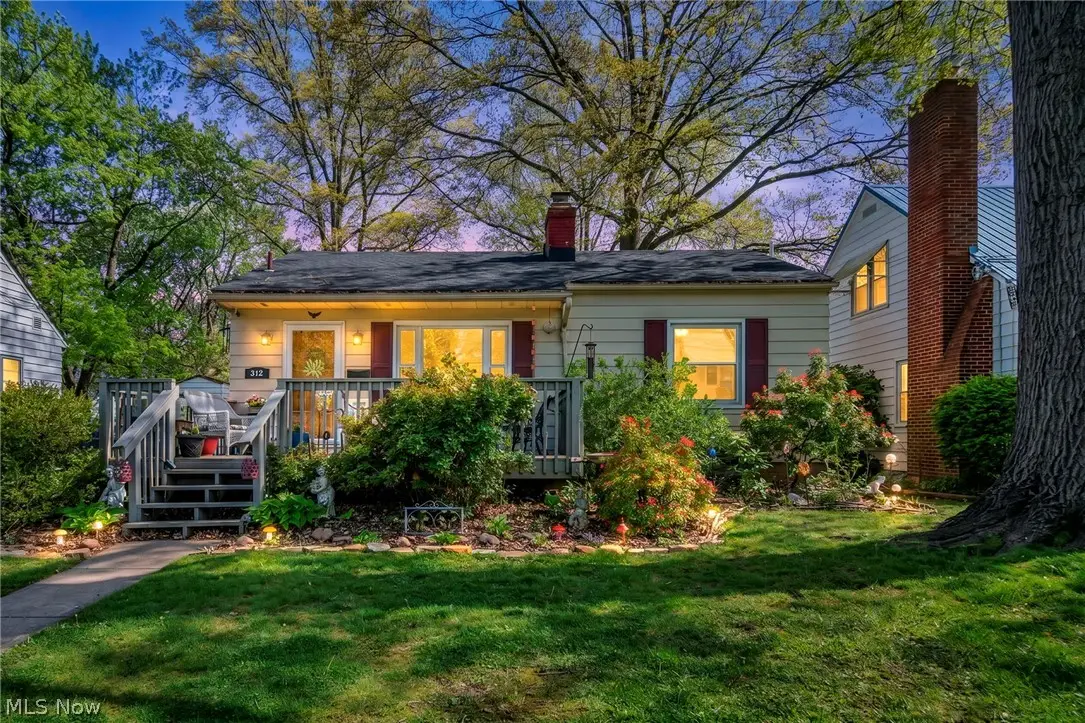 312 Linwood Street, Cuyahoga Falls, OH 44221 - #1