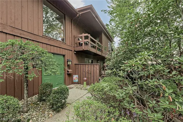 1936 Hemlock Drive, Kent, OH 44240